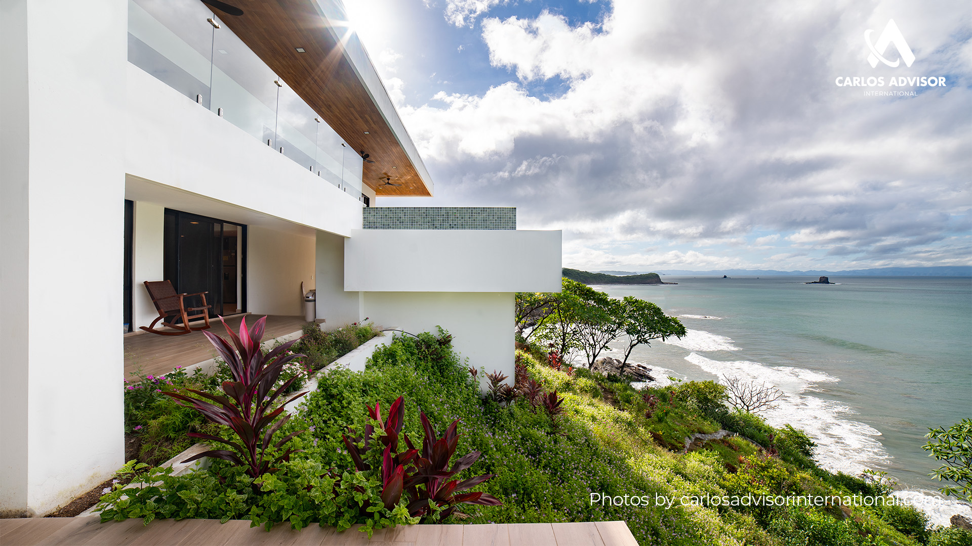 22646 – Luxury Oceanfront Home in Playa Remanso, San Juan del Sur.