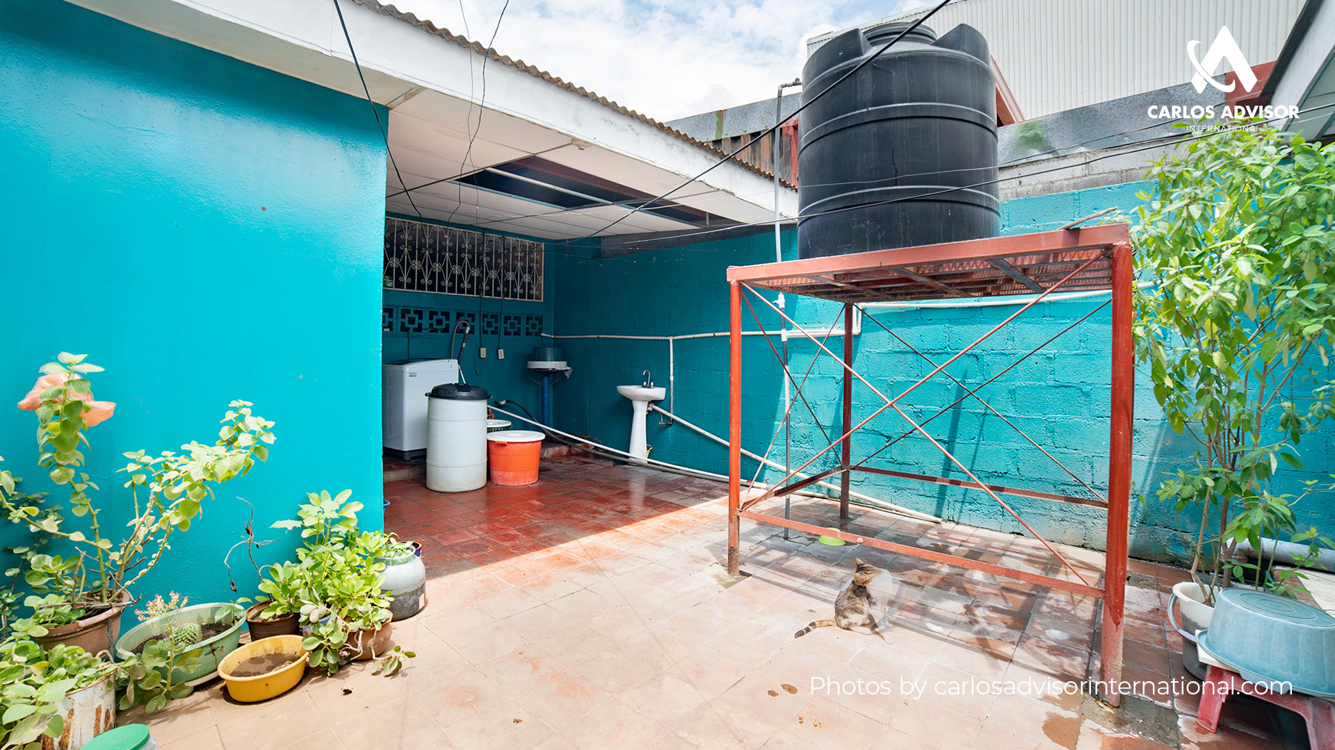 JP – 313 – House for Sale in Ciudad Jardín, Managua, with an Interior Courtyard.