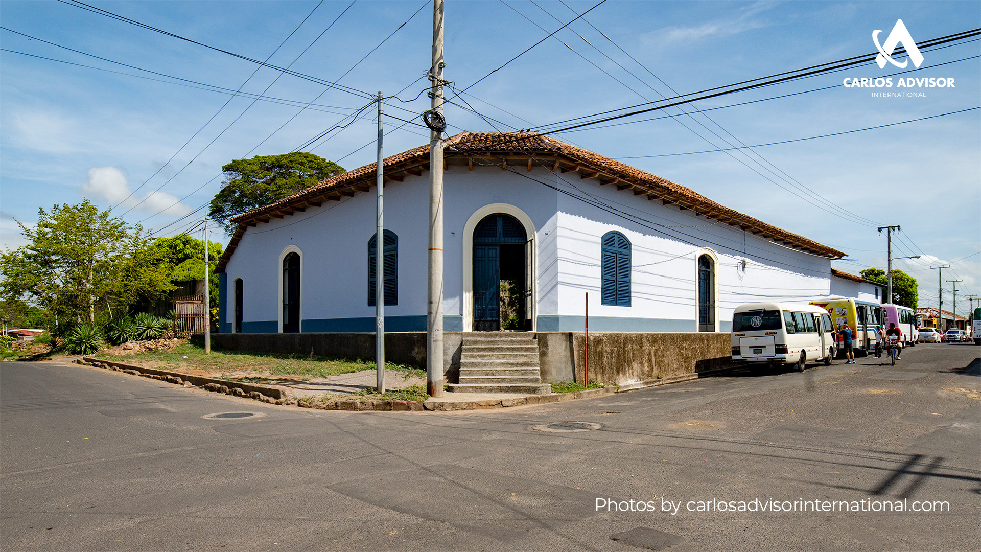 22634 – Colonial House For Sale in Downtown Granada with a Garden and 973 m² of Land