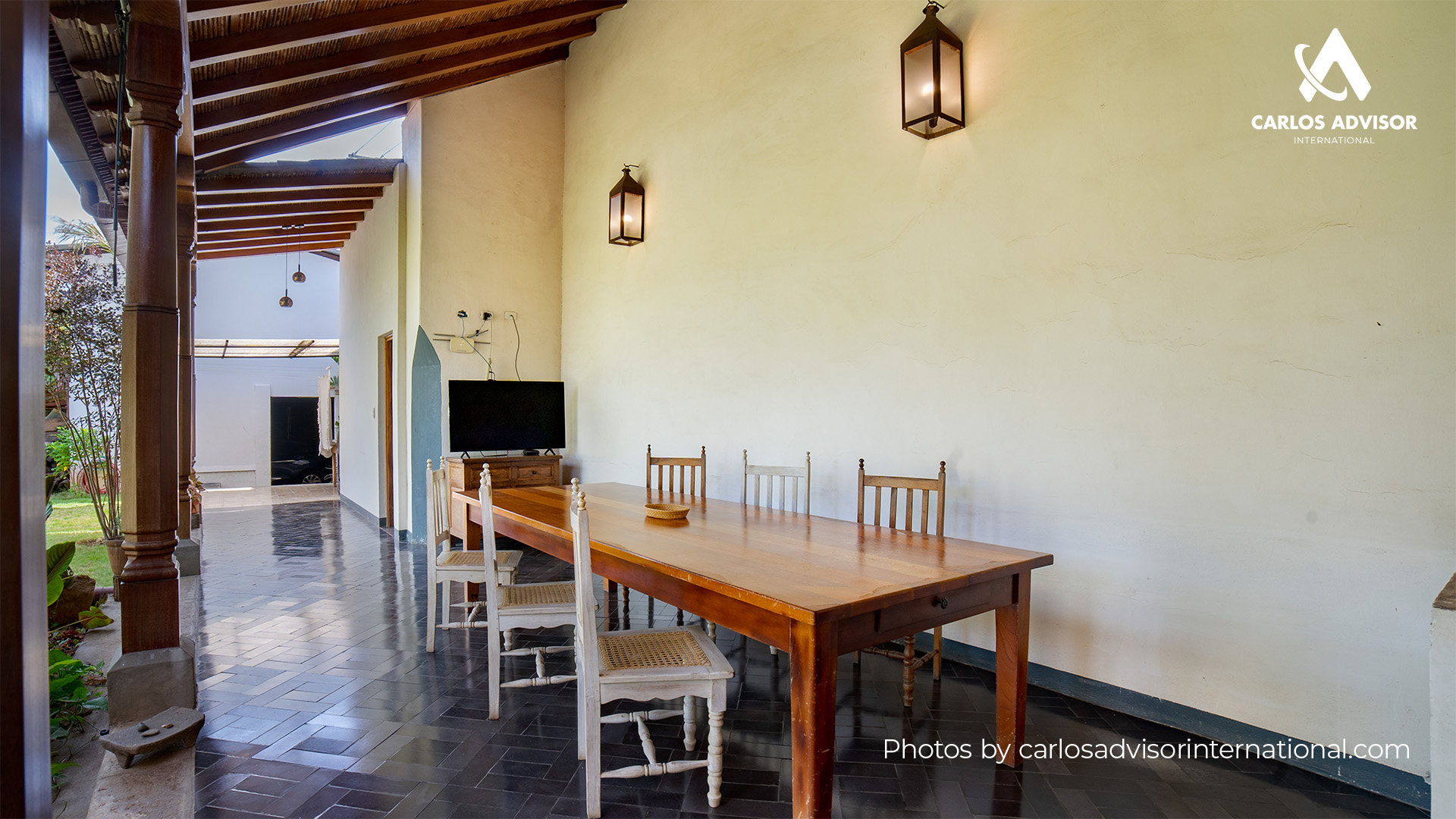 22634 – Colonial House For Sale in Downtown Granada with a Garden and 973 m² of Land