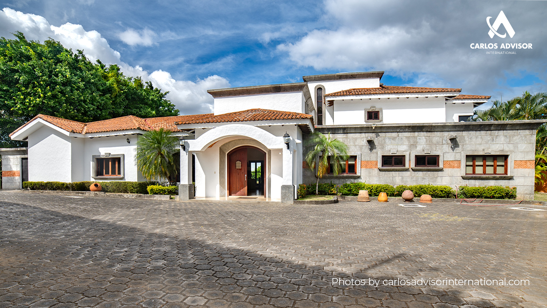CG- 193 – Luxury Residence For Sale in Managua with Pool and Spacious Gardens