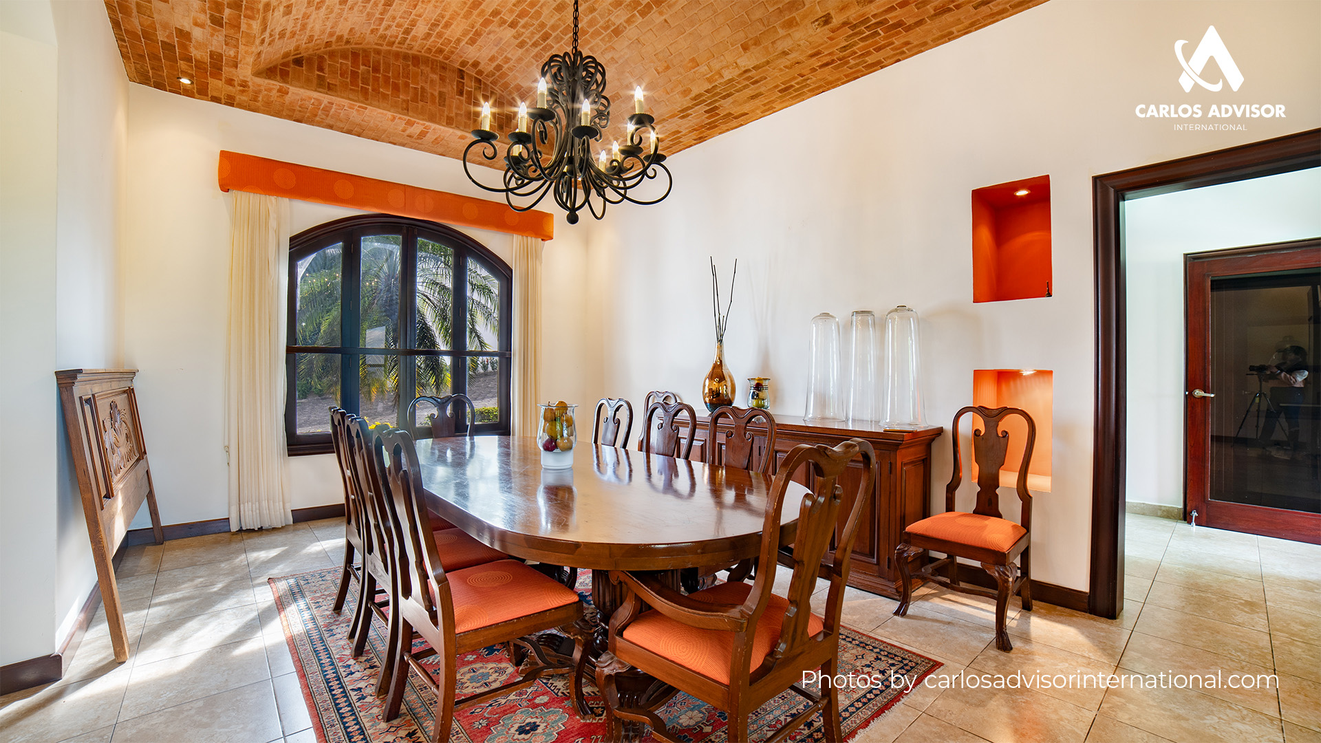 CG- 193 – Luxury Residence For Sale in Managua with Pool and Spacious Gardens