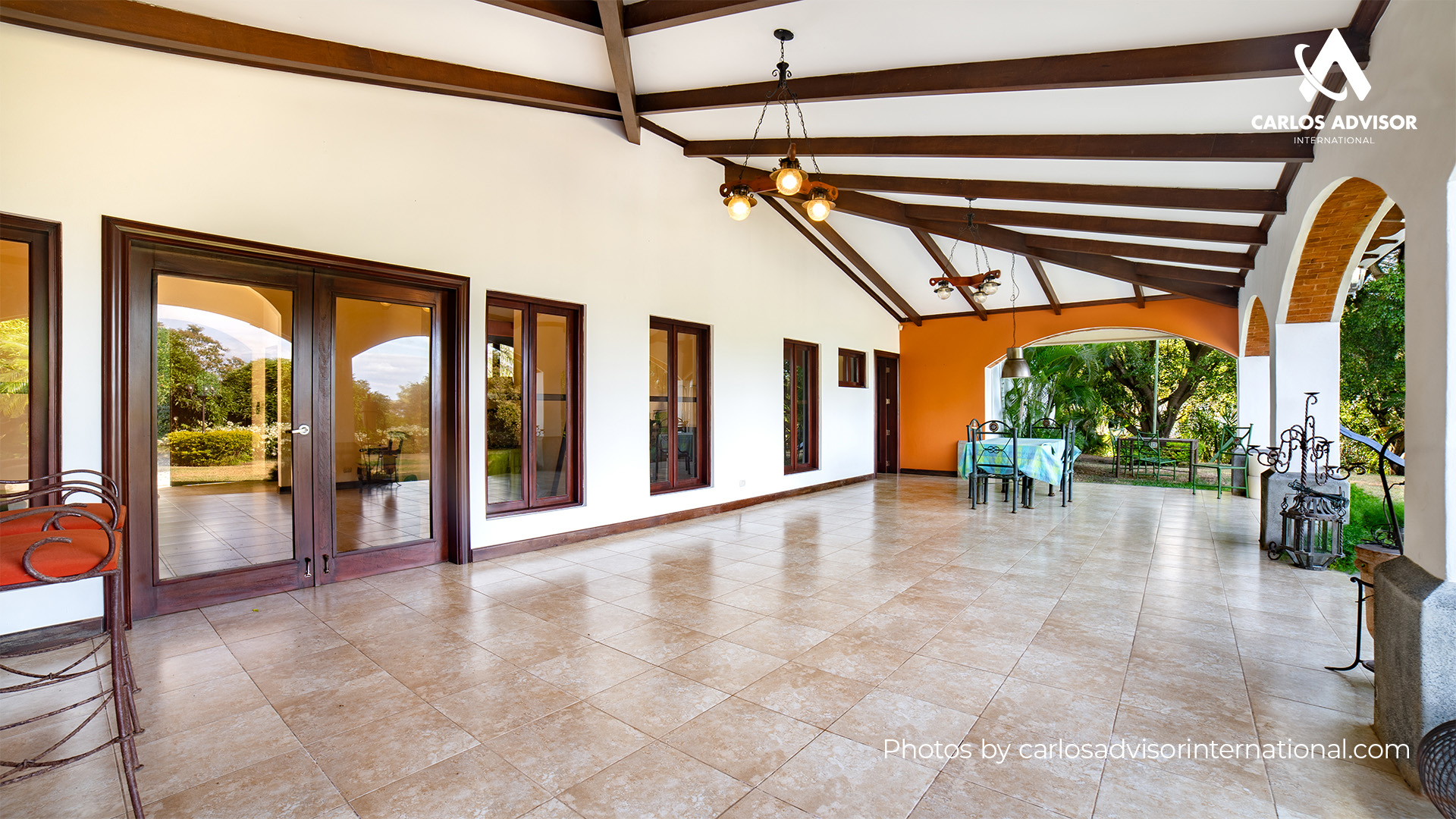 CG- 193 – Luxury Residence For Sale in Managua with Pool and Spacious Gardens