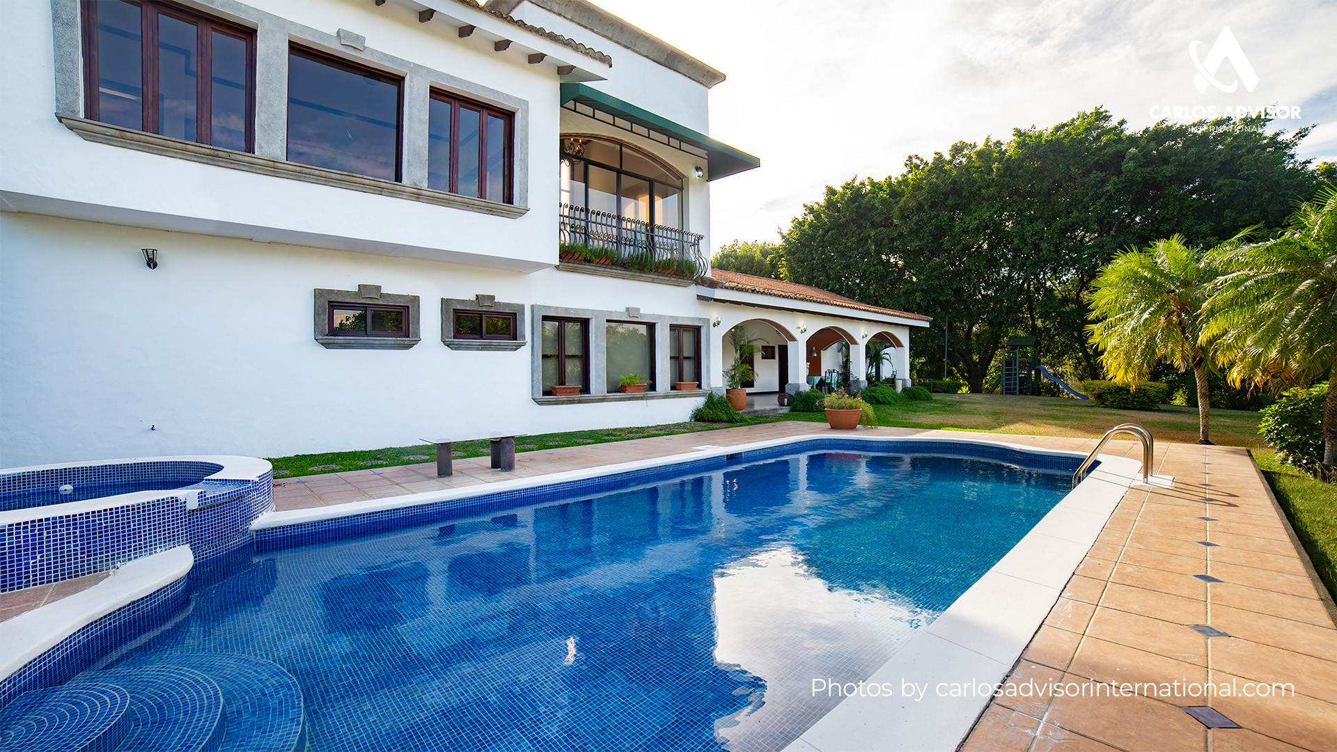 CG- 193 – Luxury Residence For Sale in Managua with Pool and Spacious Gardens